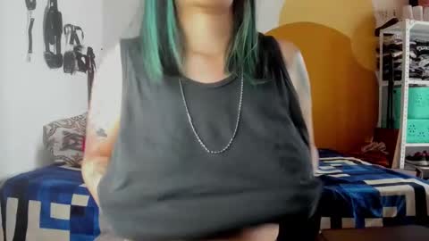 Waningrose  Lu online show from February 3, 3:49 pm