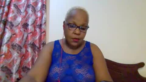 weaverbird25 online show from March 9, 5:10 am