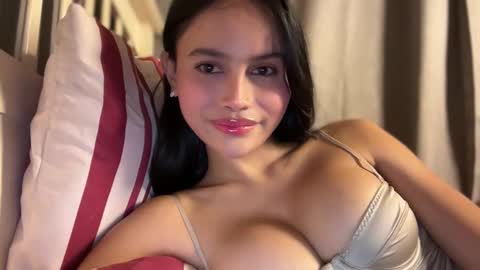 Maggie online show from November 16, 5:24 pm