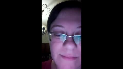 Snapshot of webgirl2 chatting on January 2, 1:17 am Marina online show from January 2, 1:17 am