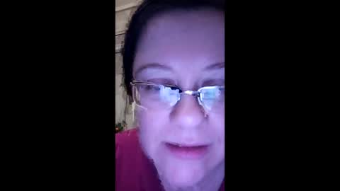 Snapshot of webgirl2 chatting on January 10, 1:21 am Marina online show from January 10, 1:21 am