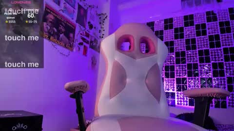 weed420moni online show from February 1, 5:50 am