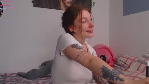 Snapshot of weed_princesss chatting on September 23, 11:41 am  moon  online show from September 23, 11:41 am