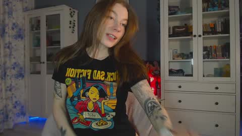 Snapshot of weed_princesss chatting on January 28, 12:22 pm  moon  online show from January 28, 12:22 pm