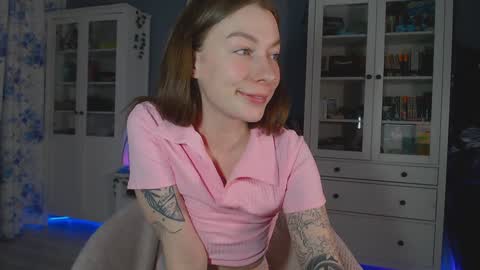 Snapshot of weed_princesss chatting on January 25, 12:30 pm  moon  online show from January 25, 12:30 pm