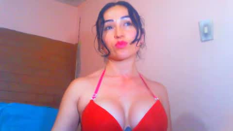 TaTis online show from January 11, 9:15 pm