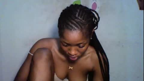 Snapshot of wet_pussy200 chatting on October 25, 10:05 pm Bella online show from October 25, 10:05 pm