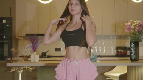 Naomi online show from November 4, 2:05 am