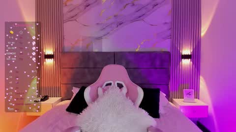 whiteatenea online show from February 21, 6:36 am