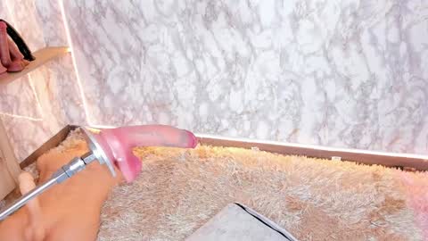 whitneyyfox online show from February 8, 8:09 am