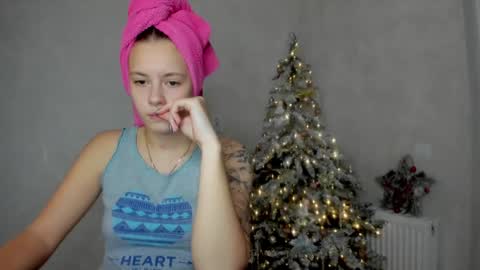 Veronica online show from January 2, 10:22 pm