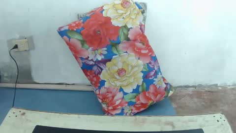 wildpoohkhaye online show from January 18, 2:52 am