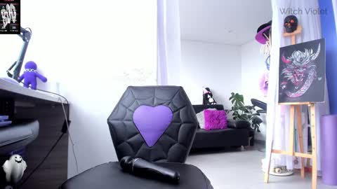     Luna Violeta  A r t i s t  online show from March 2, 8:03 pm