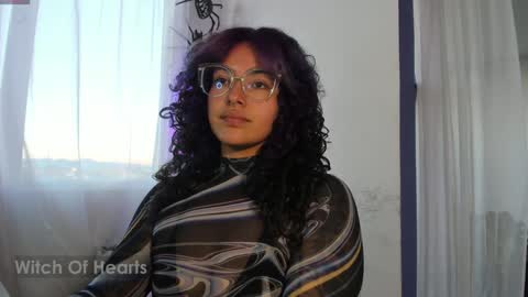     Luna Violeta  A r t i s t  online show from January 21, 10:51 pm