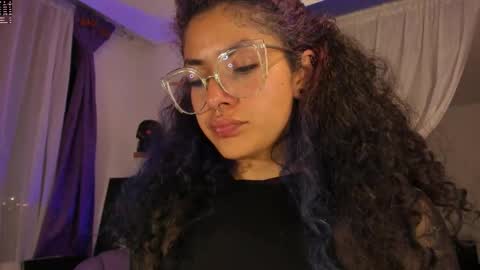     Luna Violeta  A r t i s t  online show from September 22, 2:10 am