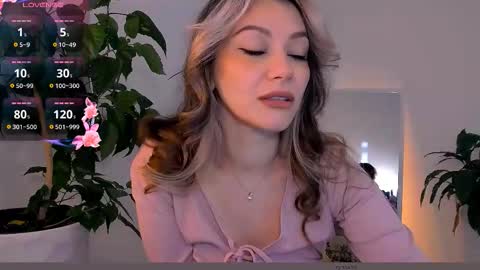 Snapshot of worldsbaby chatting on September 27, 5:36 am worldsbaby online show from September 27, 5:36 am