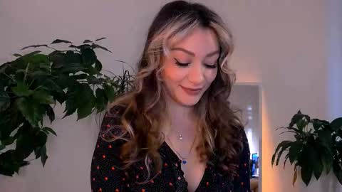 Snapshot of worldsbaby chatting on September 25, 4:55 am worldsbaby online show from September 25, 4:55 am