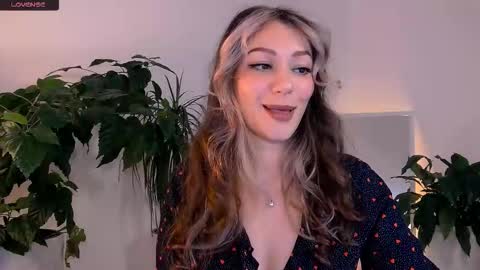 Snapshot of worldsbaby chatting on September 14, 8:12 am worldsbaby online show from September 14, 8:12 am