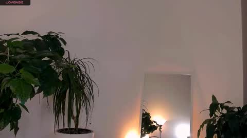 Snapshot of worldsbaby chatting on September 30, 3:17 pm worldsbaby online show from September 30, 3:17 pm