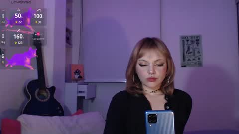 Mileena online show from January 17, 4:49 am