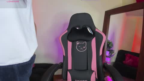 Kanae. online show from November 26, 1:01 pm