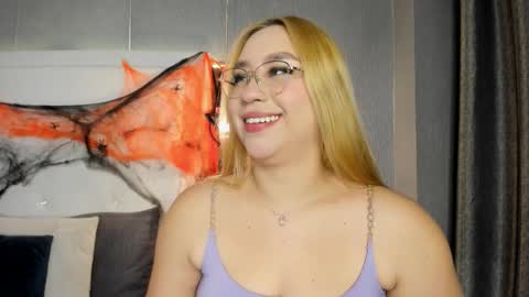   ximena  online show from November 3, 1:37 pm