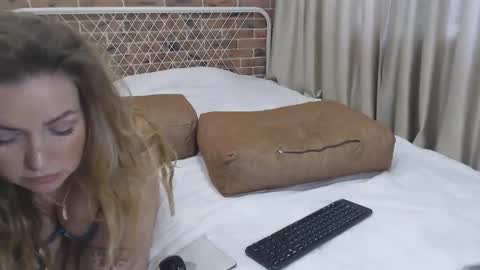 Kristina online show from February 3, 8:13 am