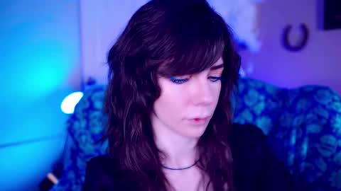 Bella Bondai online show from November 19, 2:44 am