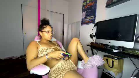 xStarGazingx online show from September 24, 4:55 am