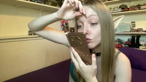 Snapshot of xxloveanastasia chatting on October 2, 4:56 pm LoveAnastasia online show from October 2, 4:56 pm