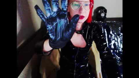 Snapshot of xxx_goddes_xxx chatting on December 13, 10:55 pm Andariel online show from December 13, 10:55 pm