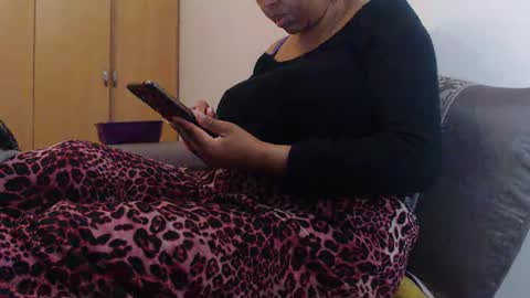 Ayanda online show from November 10, 2:23 pm