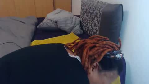 Ayanda online show from October 25, 7:54 pm