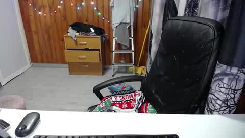 Lana online show from December 14, 8:03 pm