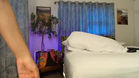 Lil Luna online show from December 22, 8:36 pm