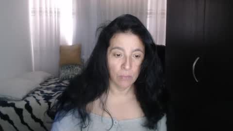 yasmin_love85 online show from January 9, 3:44 pm