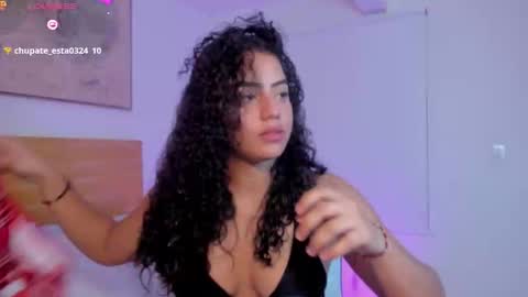 Snapshot of yaya23x chatting on October 23, 2:23 pm yaya23x online show from October 23, 2:23 pm