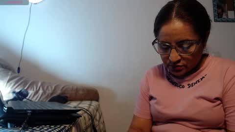 yaya____ online show from February 20, 10:21 pm