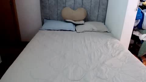 yeibles_hana2 online show from November 27, 8:45 pm