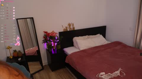 Kiki online show from October 6, 12:55 pm