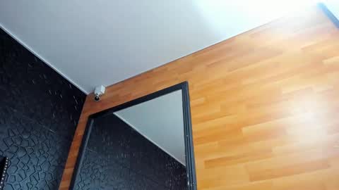 yiyisandoval online show from October 3, 4:23 pm