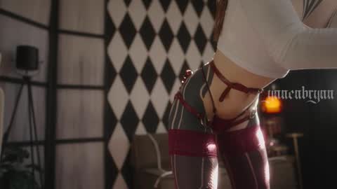 Snapshot of ynnenbrynn chatting on October 14, 7:44 am ynnenbrynn online show from October 14, 7:44 am