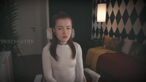 Snapshot of ynnenbrynn chatting on January 7, 6:27 am ynnenbrynn online show from January 7, 6:27 am