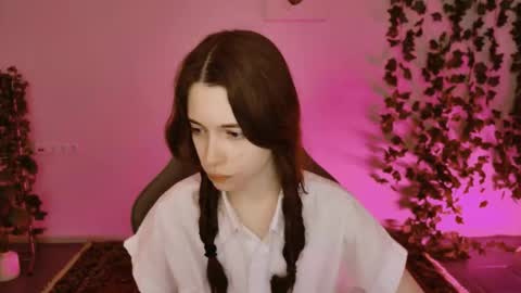 yoka_paradoxxx online show from January 8, 9:13 am