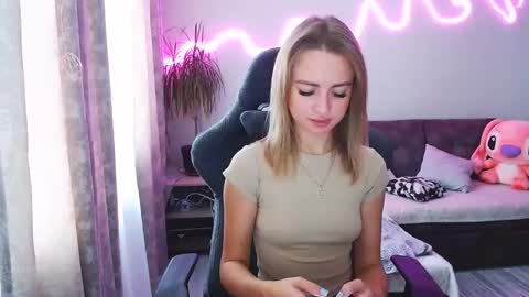 Bella online show from October 6, 7:47 am