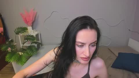 Snapshot of your__queenn chatting on October 19, 3:58 pm Elizabeth online show from October 19, 3:58 pm