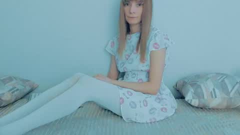 Lily online show from October 14, 4:04 am