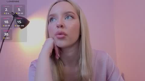 Olivia online show from October 19, 9:17 pm