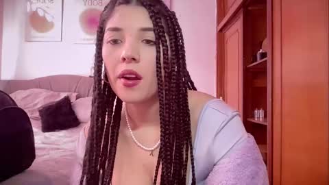 Snapshot of your_girl_of_dreams chatting on January 6, 6:52 pm Natt online show from January 6, 6:52 pm