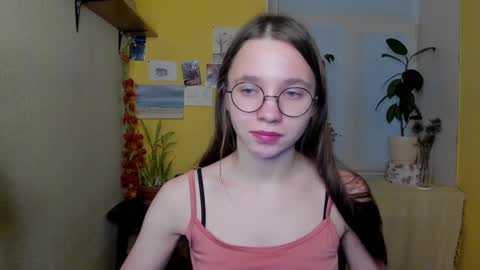 Leslie online show from December 16, 1:42 am